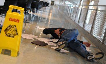 How to Deal with Insurance Companies in Arizona Slip and Fall Claims