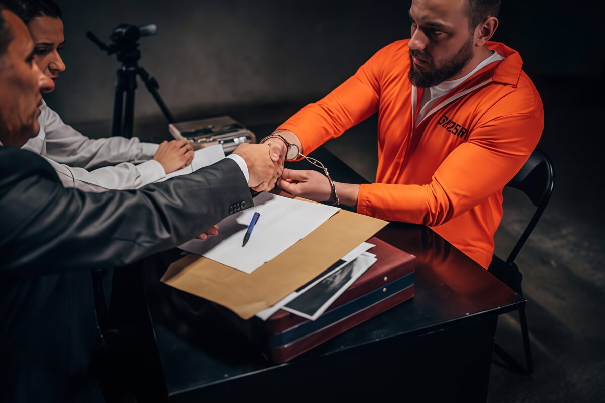 Why Most Lawyers Don’t Represent Criminal Defendants